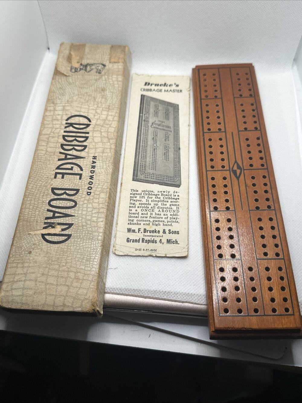 Vintage Drueke Co. Wooden Cribbage Board No 114 Original Box InstructionsNo Pegs